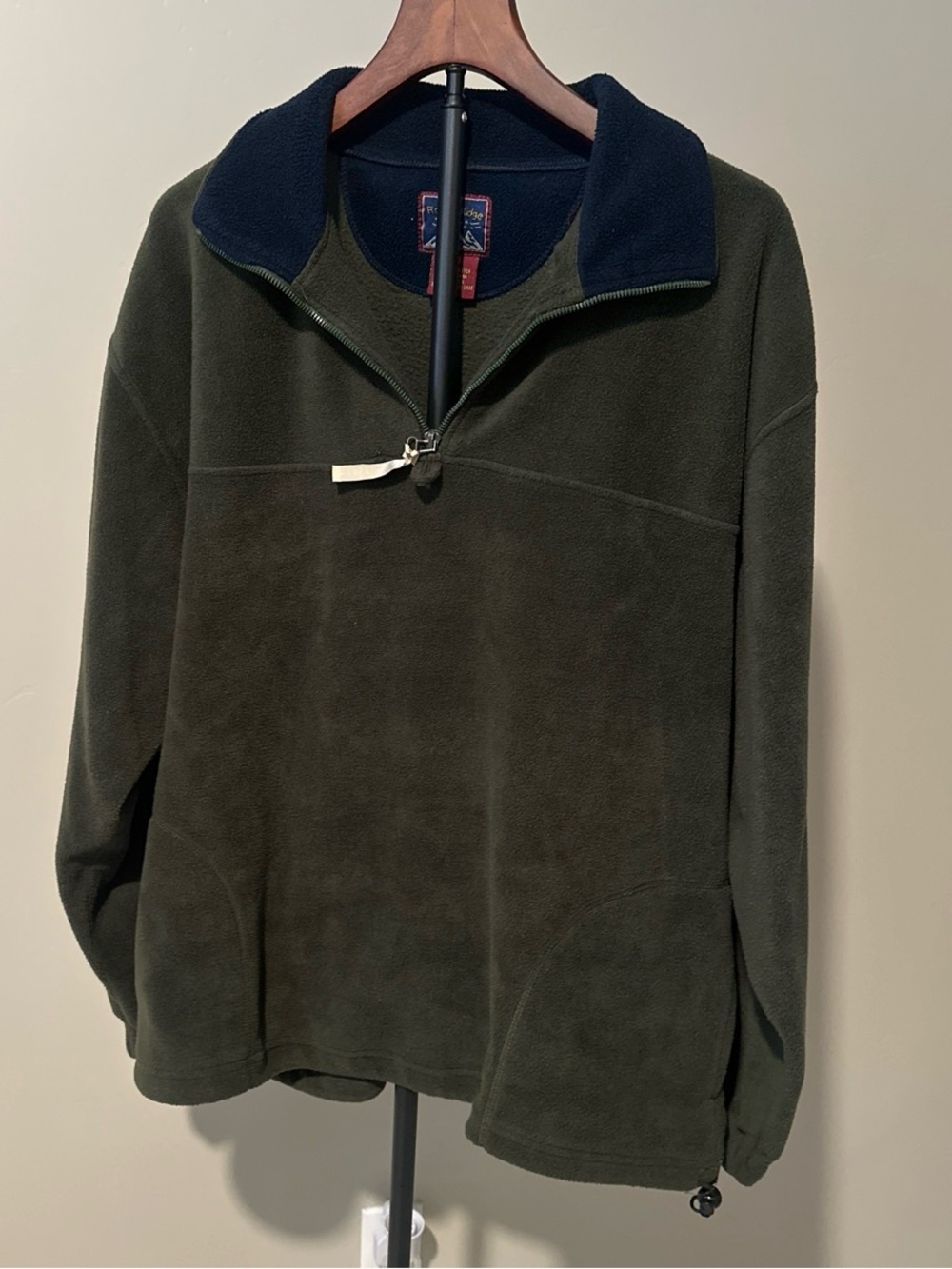 Men's Olive Green Half-Zip Fleece Pullover with Navy Collar
